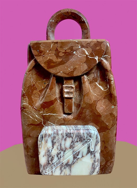 Lo zaino di marmo rosso — Collezione Rubino